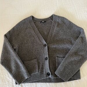 Uniqlo Gray V-Neck Button Front Cardigan